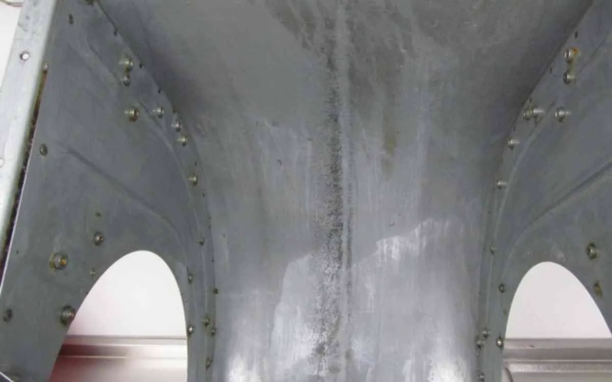 Lüftergehäuse nach der Reinigung: blanke Oberfläche